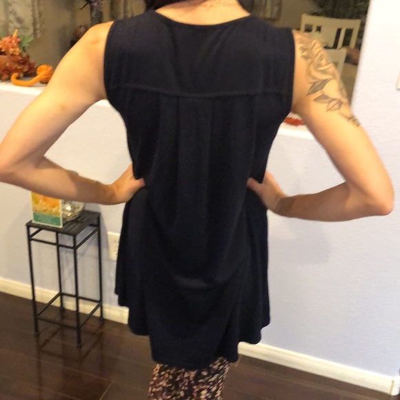 Strazzi small navy blue sleeveless long top with cowl neck & overlapped bottom - Picture 2 of 7